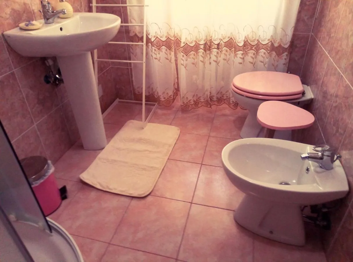 Garbatella Chippendale Apartment Rome 0*,